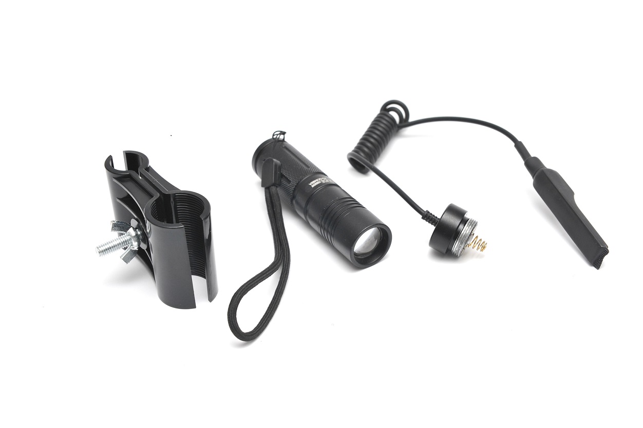Baterijska Cree Led Lampa Police 8486a set sa mikroprekidaem i nosačem za montažu na cev. Baterijska Cree Led Lampa Police 8486a set sa mikroprekidaem i nosačem za montažu na cev
