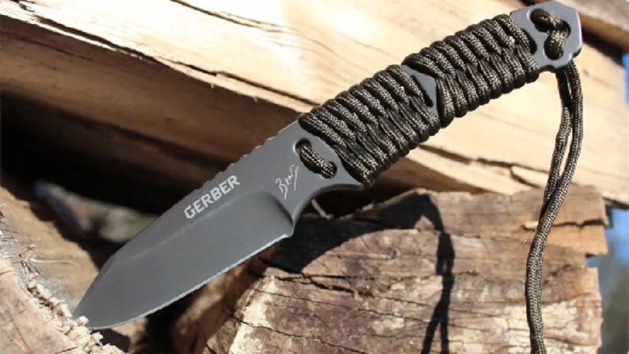 BEAR GRYLLS PARACORD FIXED BLADE BEAR GRYLLS PARACORD FIXED BLADE